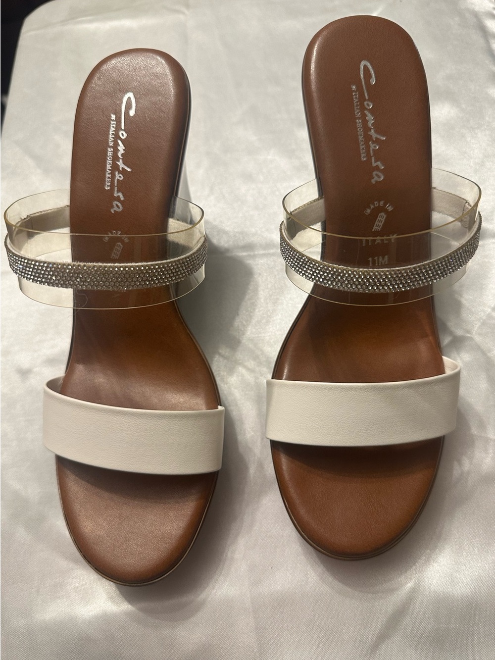 Contesa by Italian Shoemakers White & Clear Sandals with Crystal Accents Sz 11